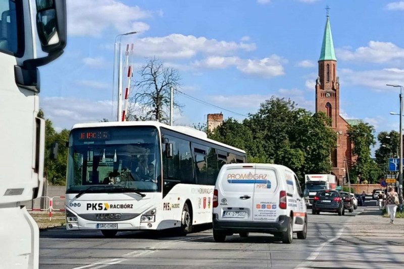 zdjęcie wyróżniające Mniej spalin i hałasu. Racibórz inwestuje w zrównoważony transport publiczny
